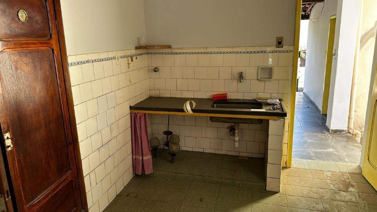 Casa, Centro, 4 Quartos, 2 Vagas, 1 Suíte