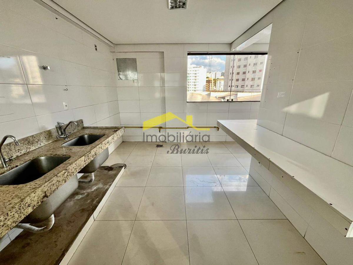 Loja, Buritis, 13 Vagas