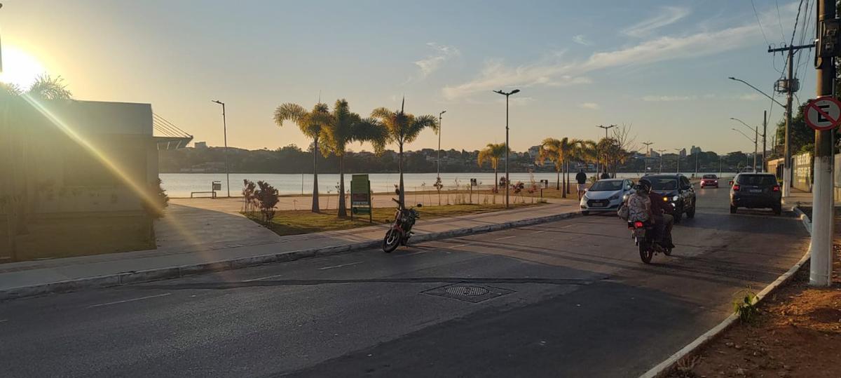 Casa, Várzea, 4 Quartos, 5 Vagas, 2 Suítes