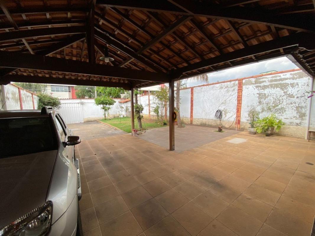 Casa, Coqueiros, 3 Quartos, 6 Vagas, 1 Suíte