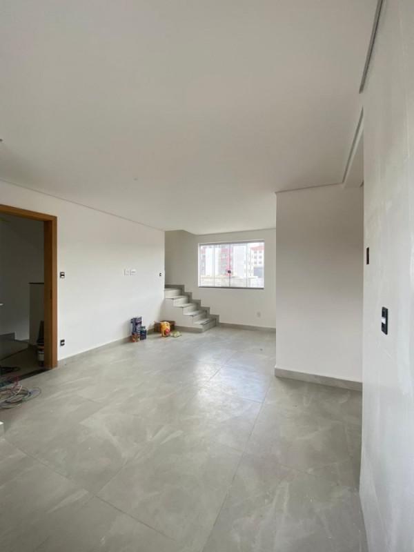 Cobertura, Cardoso (barreiro), 2 Quartos, 2 Vagas, 1 Suíte