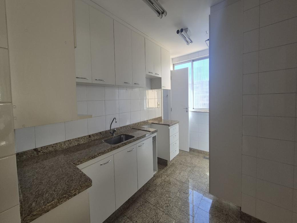 Apartamento, Funcionários, 2 Quartos, 2 Vagas, 1 Suíte