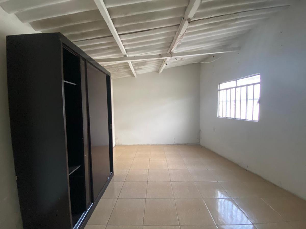 Lote, Monte Castelo, 8 Quartos, 4 Vagas
