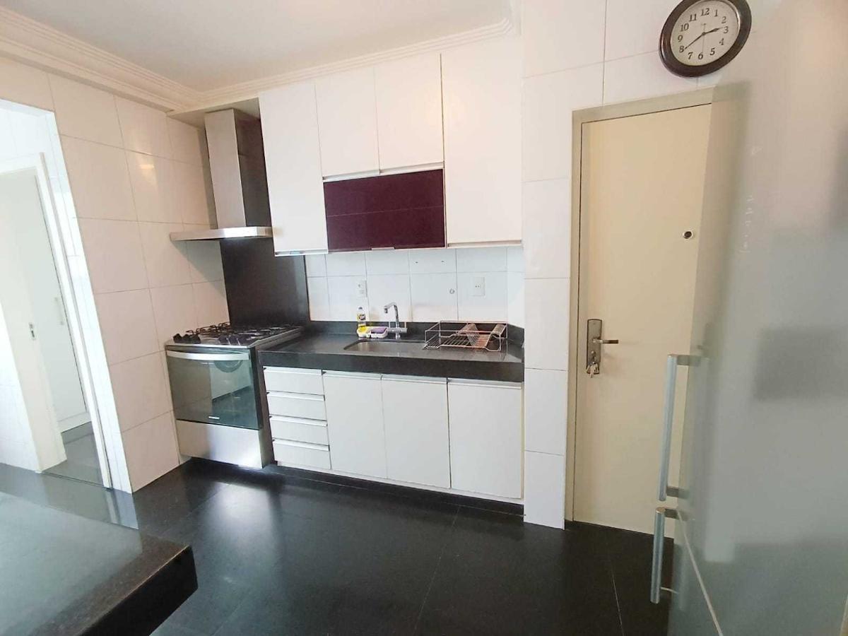 Apartamento, Jaraguá, 4 Quartos, 3 Vagas, 2 Suítes