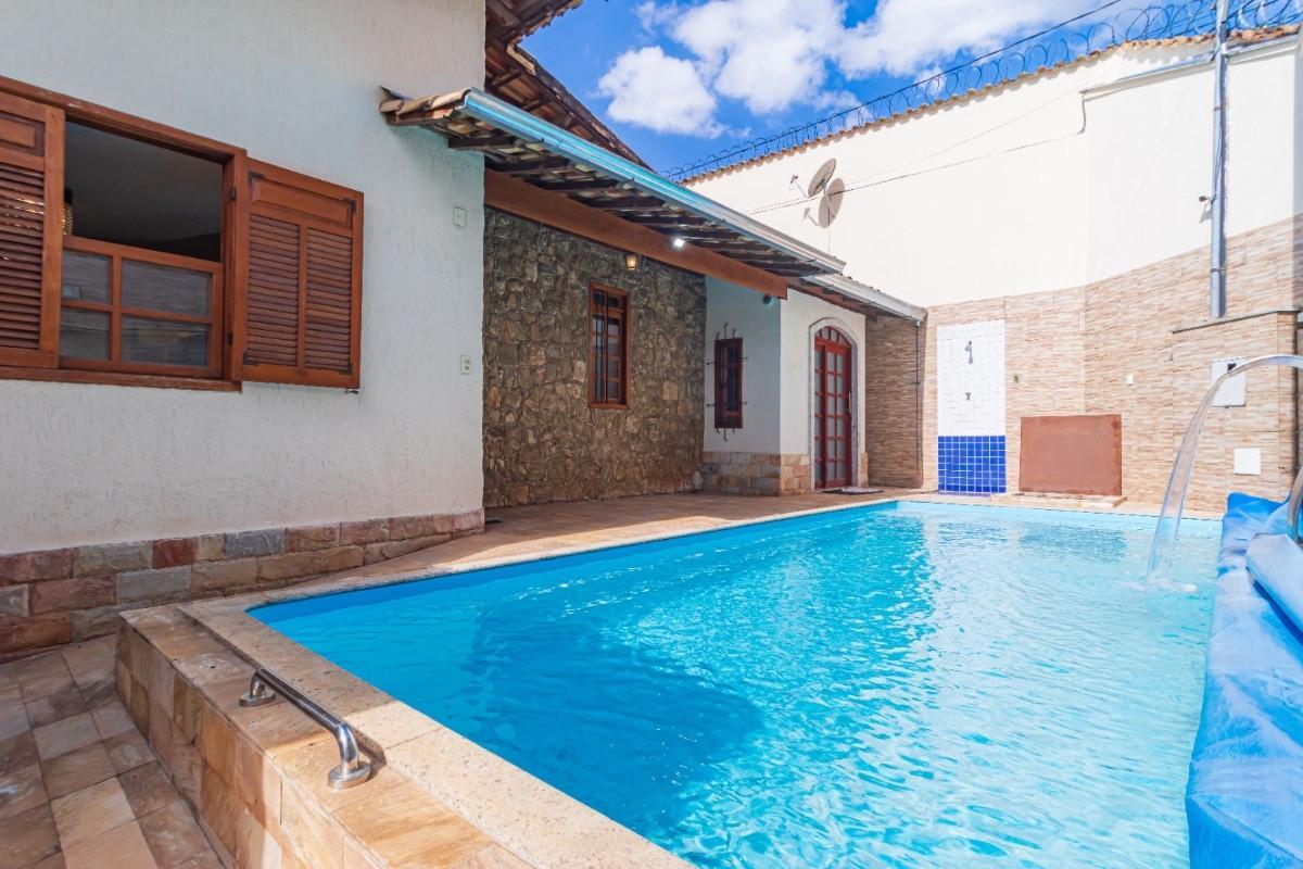 Casa, Itapoã, 4 Quartos, 2 Vagas, 2 Suítes
