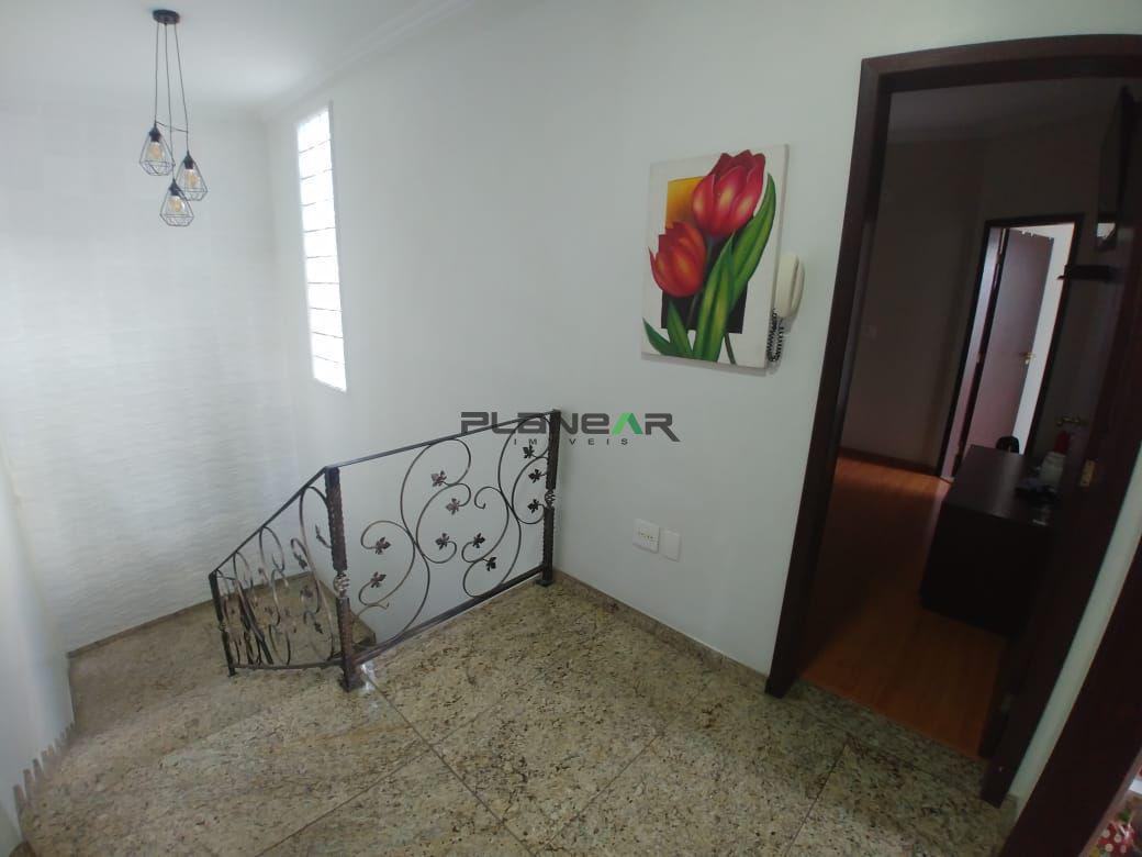 Casa, Jardim Riacho das Pedras, 4 Quartos, 8 Vagas, 1 Suíte