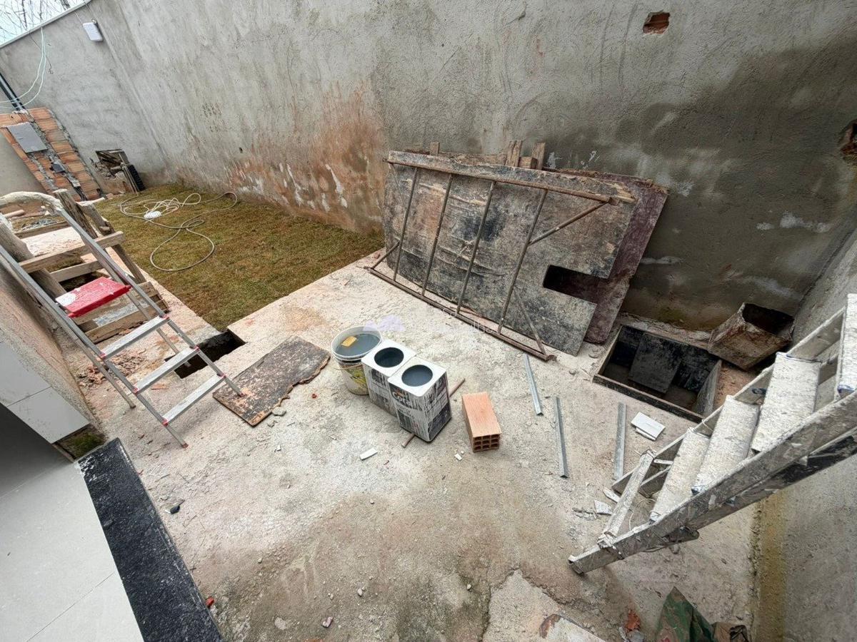 Casa, Piratininga (venda Nova), 2 Quartos, 3 Vagas, 2 Suítes