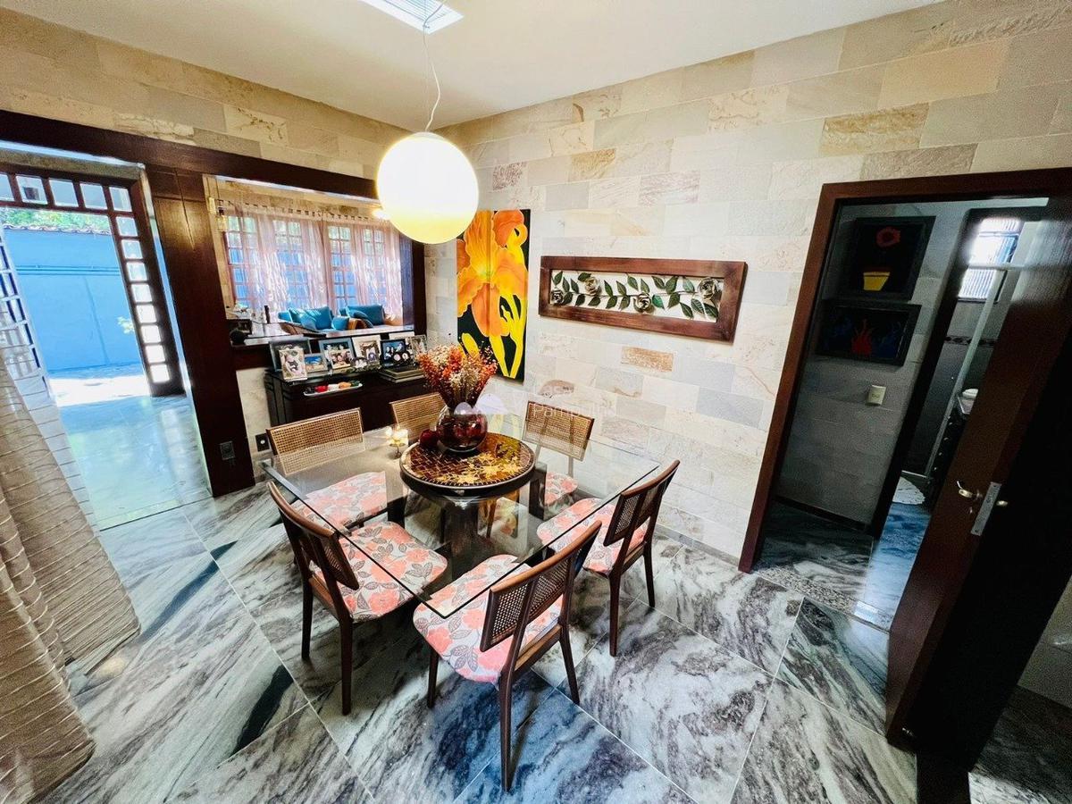 Casa, Itapoã, 4 Quartos, 3 Vagas, 1 Suíte