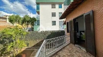 Casa, Camargos, 4 Quartos, 0 Vaga, 1 Suíte