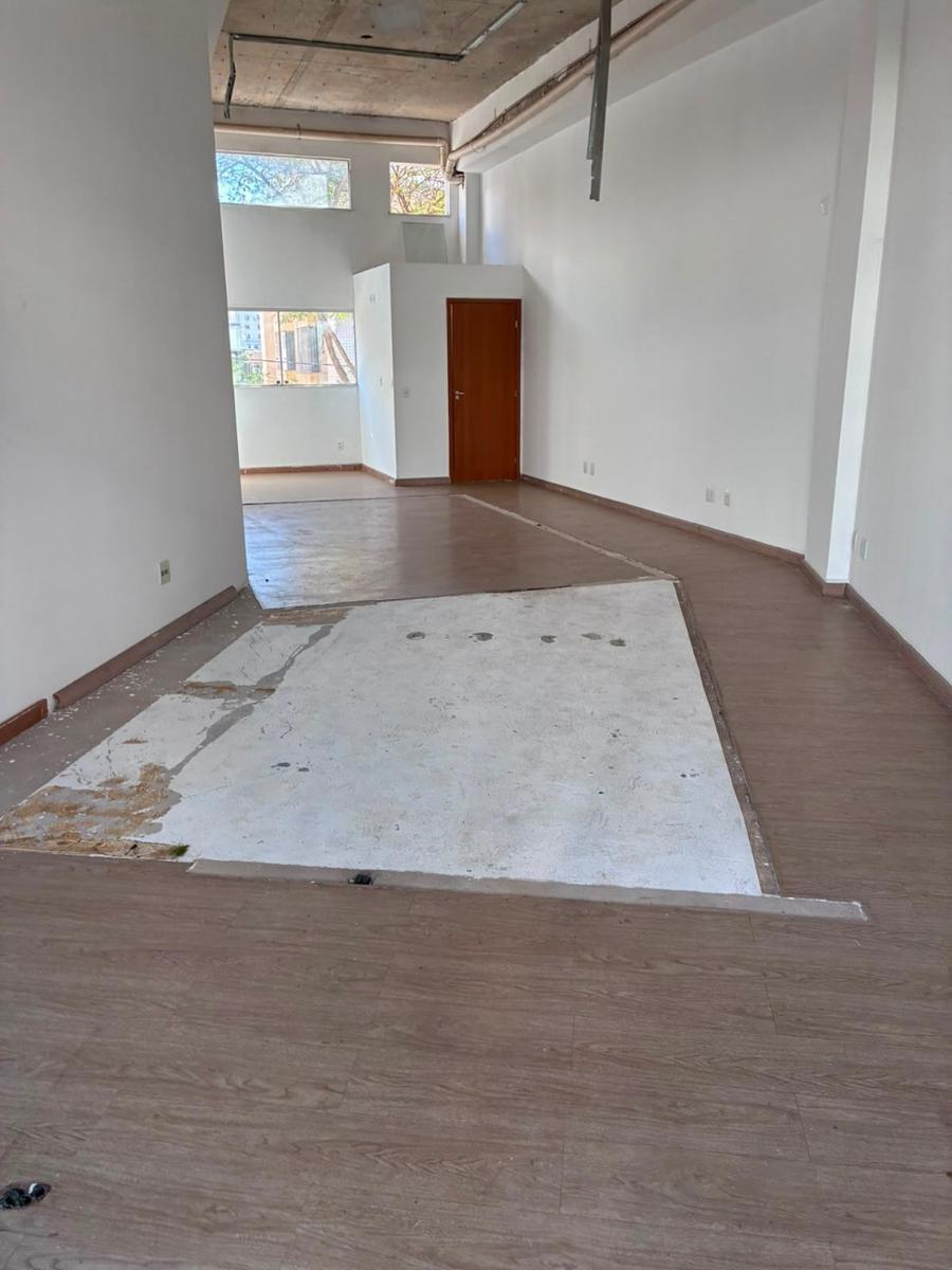 Andar, Castelo, 0 Quarto, 0 Vaga