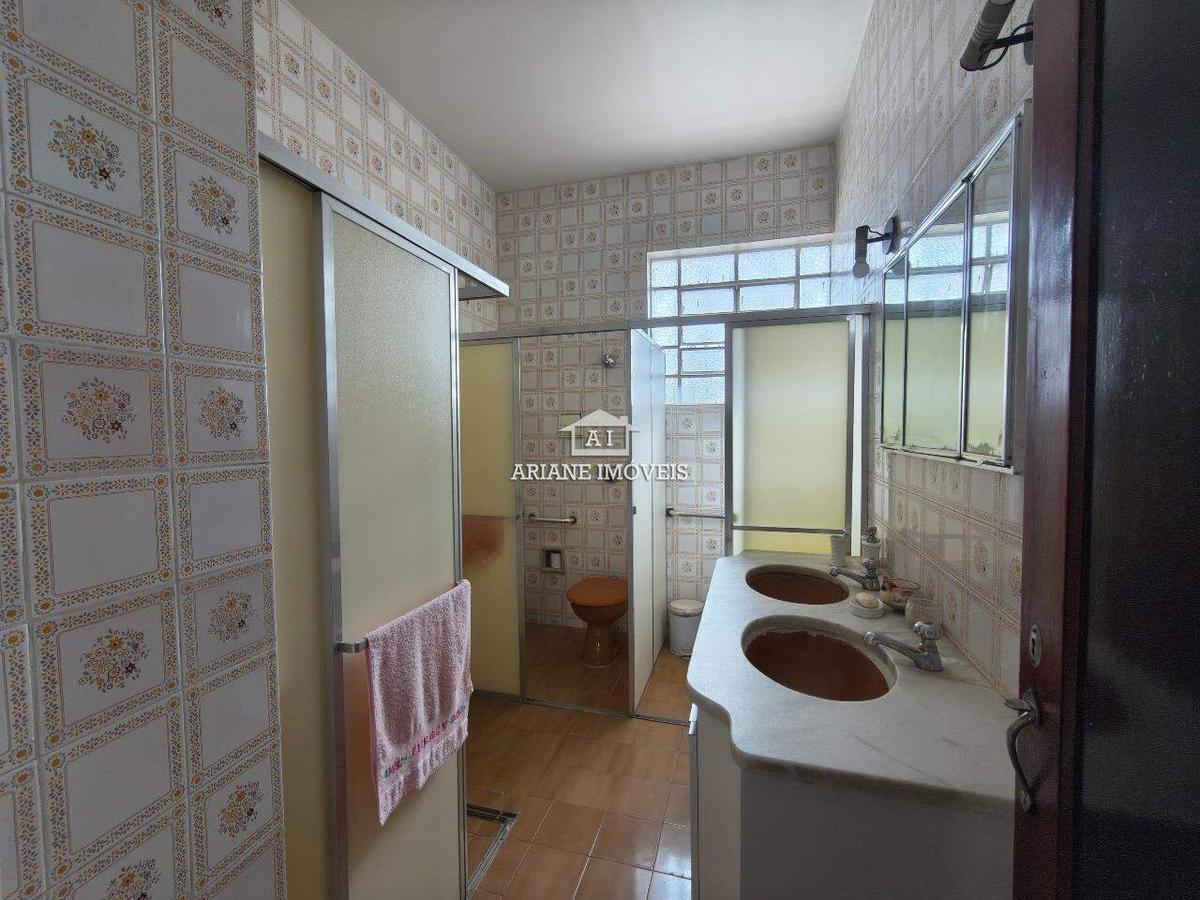 Casa, Colégio Batista, 4 Quartos, 2 Vagas