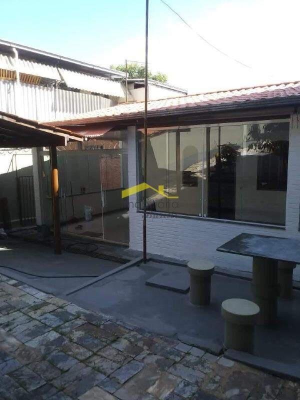 Casa, Cinquentenário, 2 Quartos, 4 Vagas