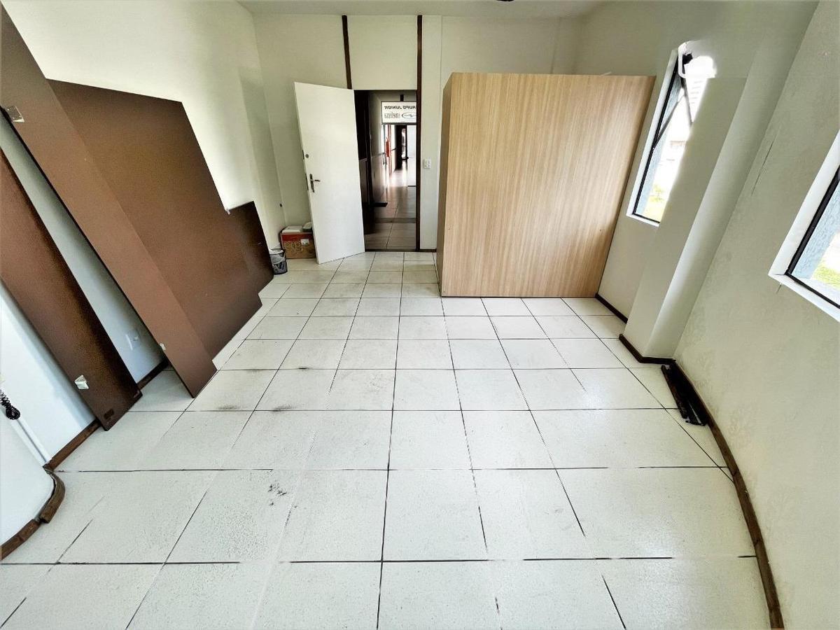 Sala, Luxemburgo, 0 Quarto, 1 Vaga