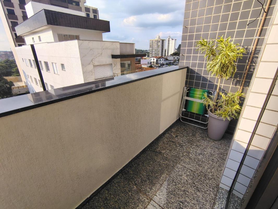 Apartamento, Barreiro, 4 Quartos, 2 Vagas, 1 Suíte