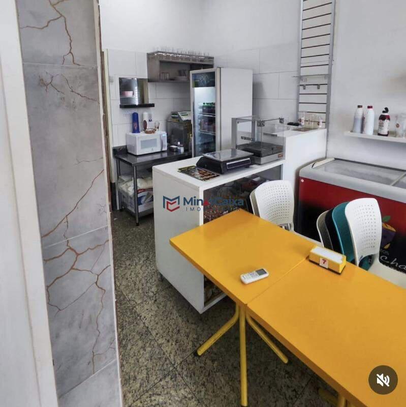 Prédio, Limoeiro, 0 Quarto, 2 Vagas