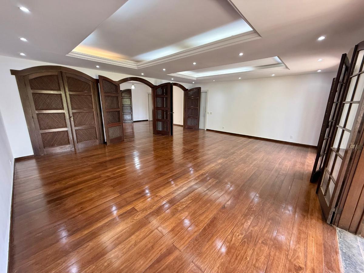 Casa, São Luiz (pampulha), 5 Quartos, 8 Vagas, 2 Suítes