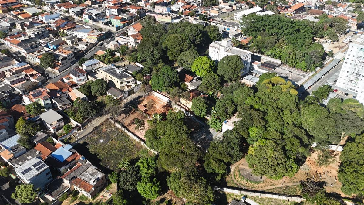 Lote, Cinquentenário, 0 Quarto, 0 Vaga