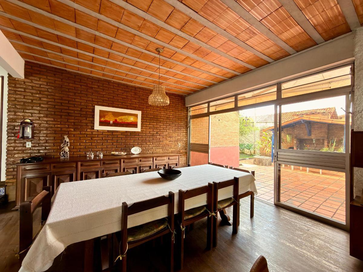 Casa, Bandeirantes (pampulha), 5 Quartos, 8 Vagas, 3 Suítes