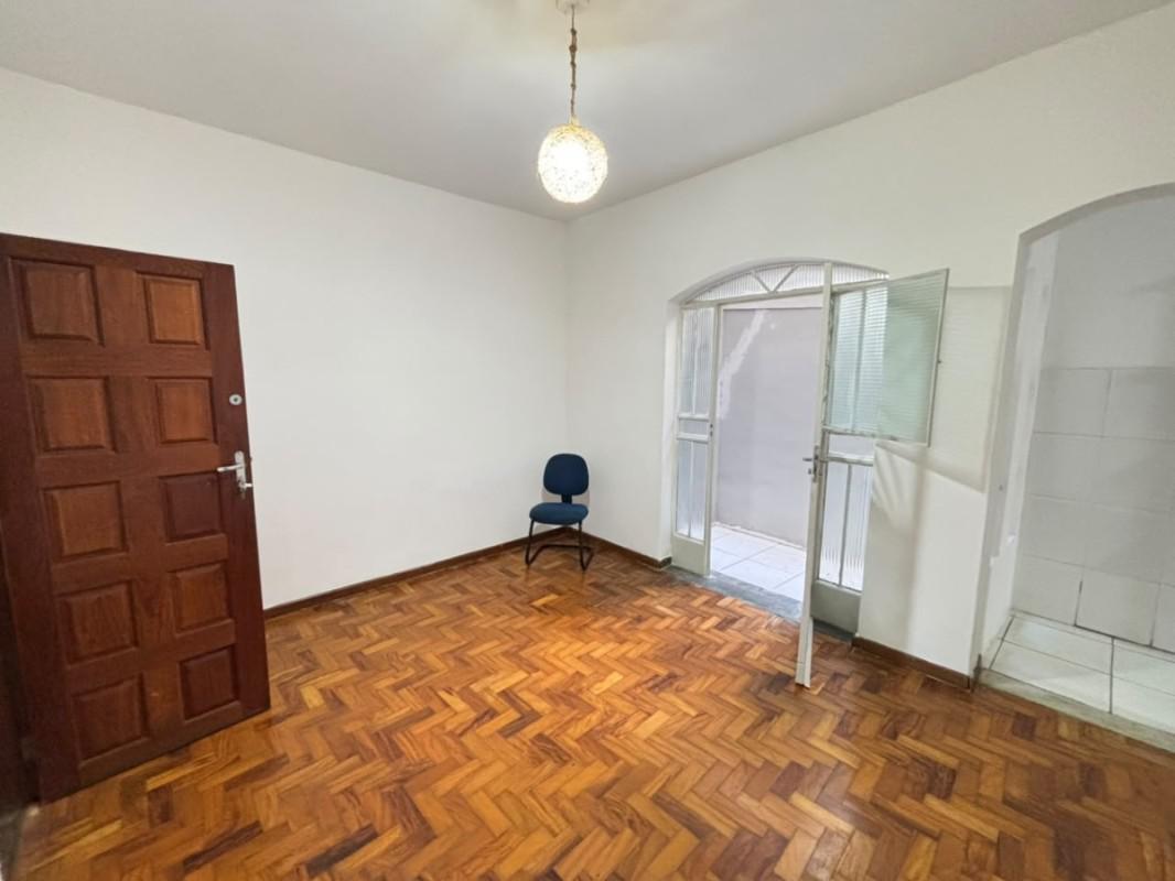 Apartamento, Sagrada Família, 2 Quartos, 1 Vaga