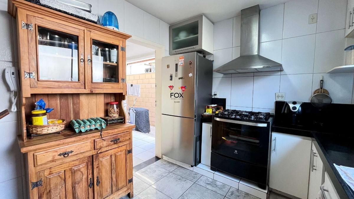 Casa, Buritis, 4 Quartos, 2 Vagas, 1 Suíte