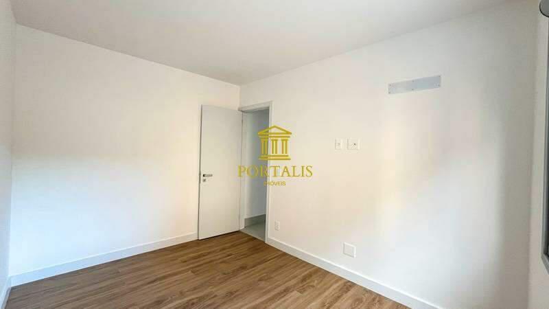 Apartamento, Sagrada Família, 3 Quartos, 2 Vagas, 1 Suíte