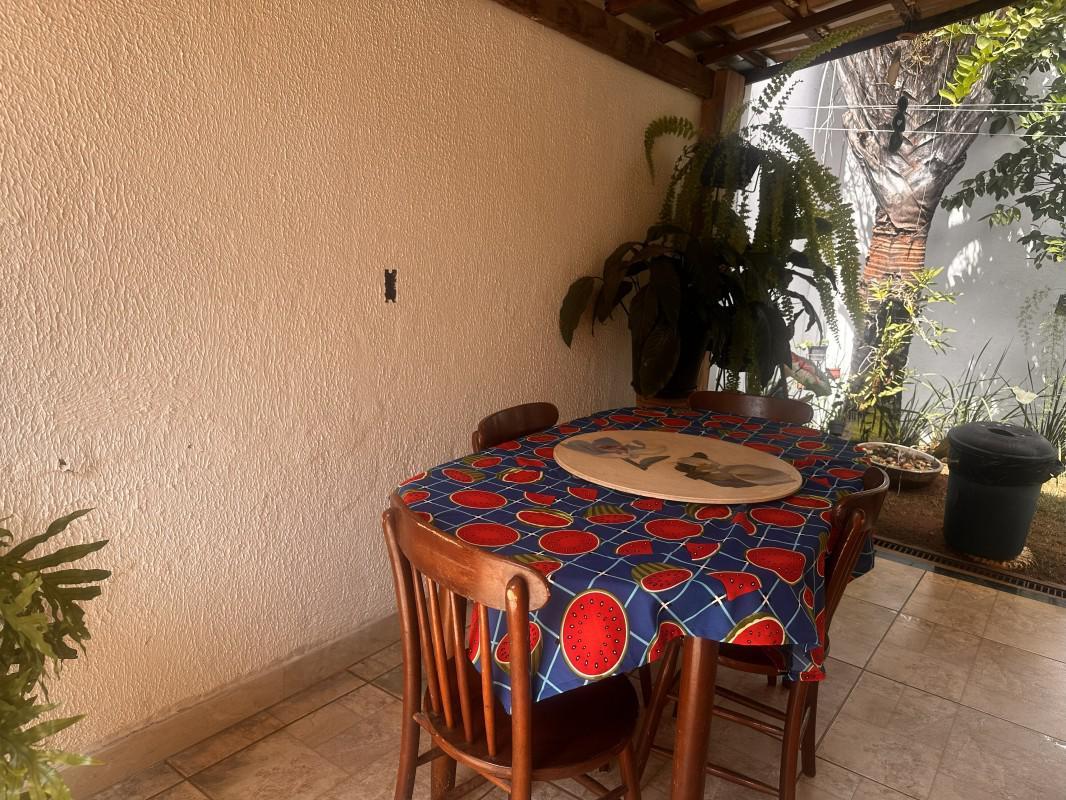 Casa, Fernão Dias, 3 Quartos, 2 Vagas, 1 Suíte