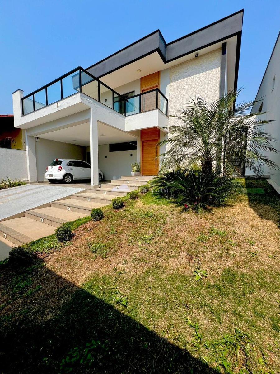 Casa, Planalto, 3 Quartos, 4 Vagas, 1 Suíte