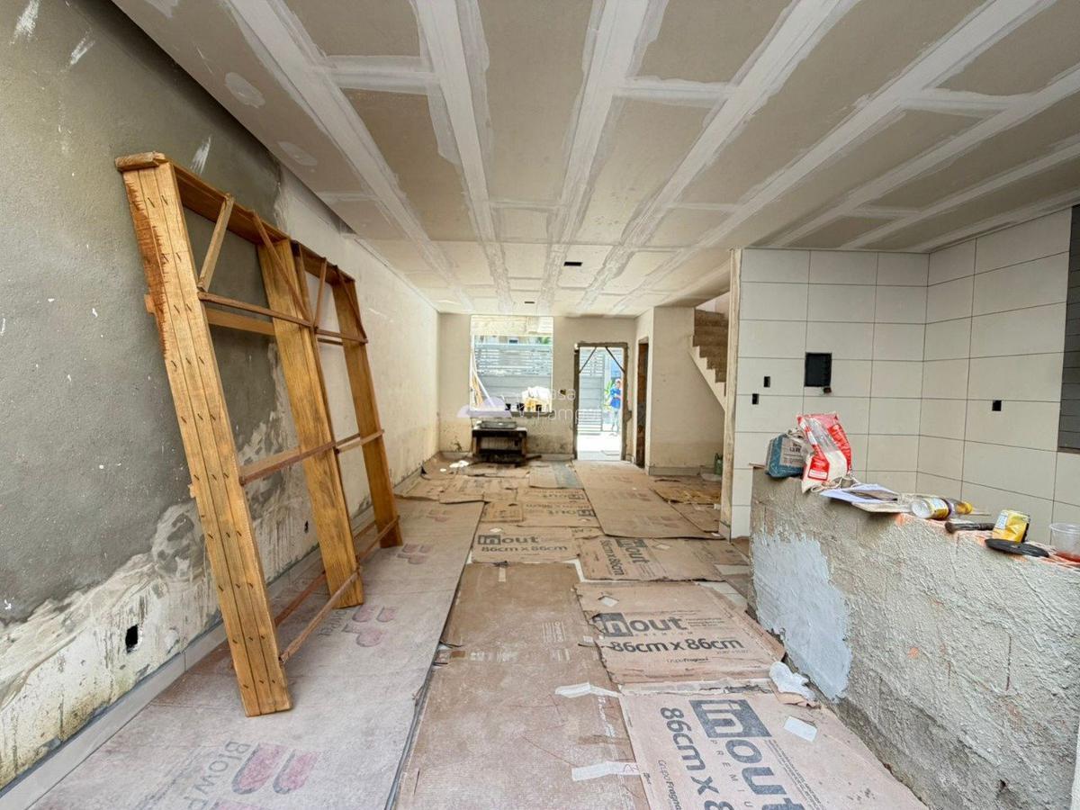 Casa, Itapoã, 3 Quartos, 2 Vagas, 1 Suíte