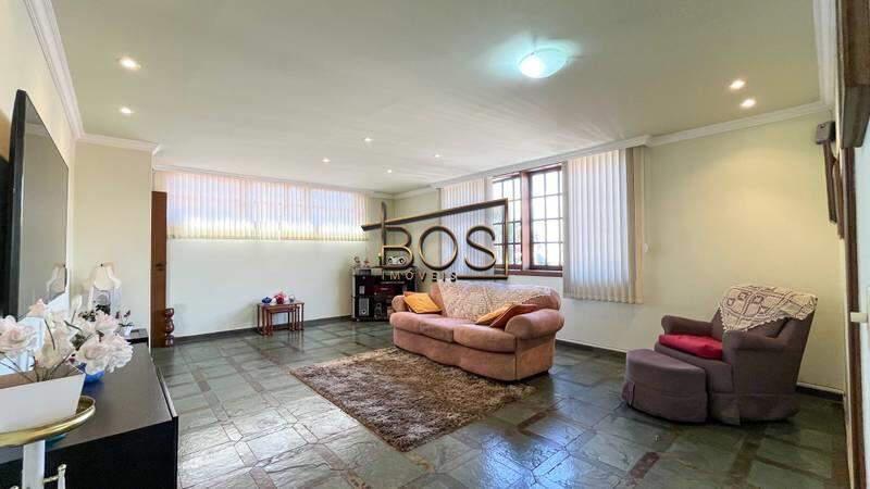 Casa, Luxemburgo, 5 Quartos, 4 Vagas, 2 Suítes