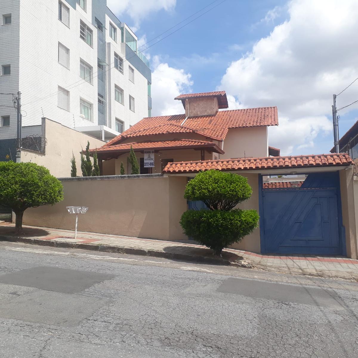 Casa, Heliópolis, 4 Quartos, 4 Vagas, 1 Suíte