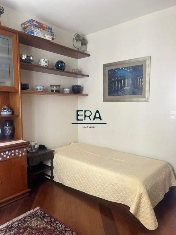 Apartamento, Funcionários, 0 Quarto, 4 Vagas, 3 Suítes