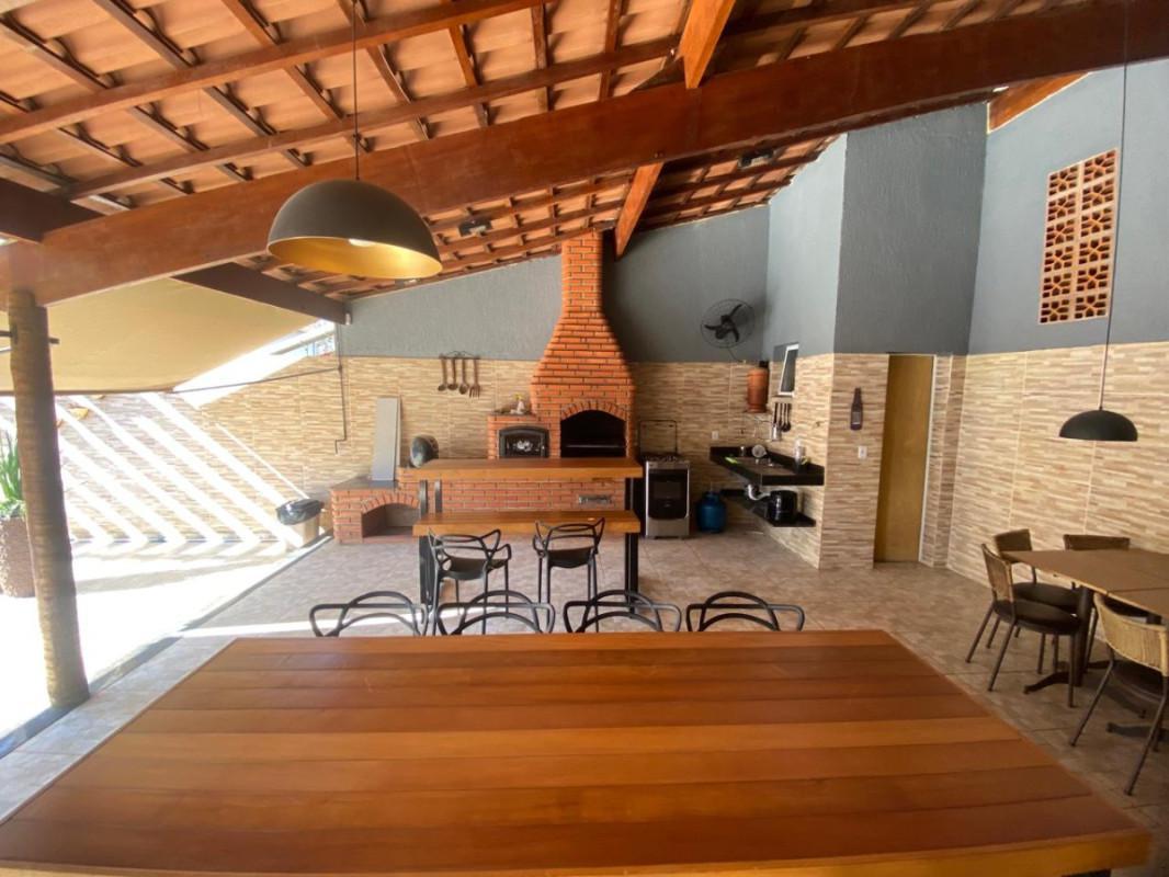 Fazenda, Centro, 5 Quartos, 5 Vagas, 2 Suítes