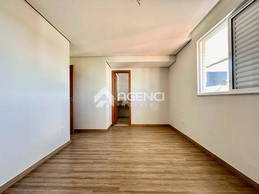 Apartamento, Serrano, 4 Quartos, 0 Vaga, 1 Suíte