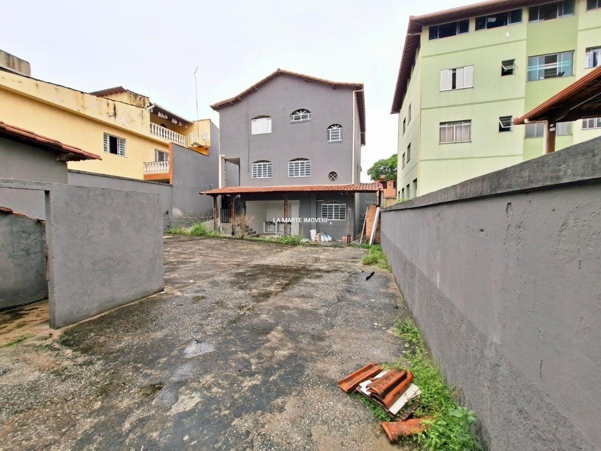 Casa, Jardim Riacho das Pedras, 3 Quartos, 8 Vagas, 1 Suíte