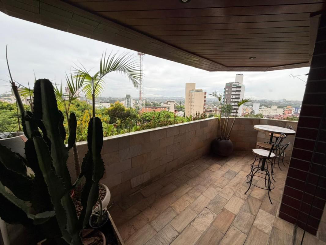 Apartamento, Ouro Preto, 4 Quartos, 2 Vagas, 1 Suíte