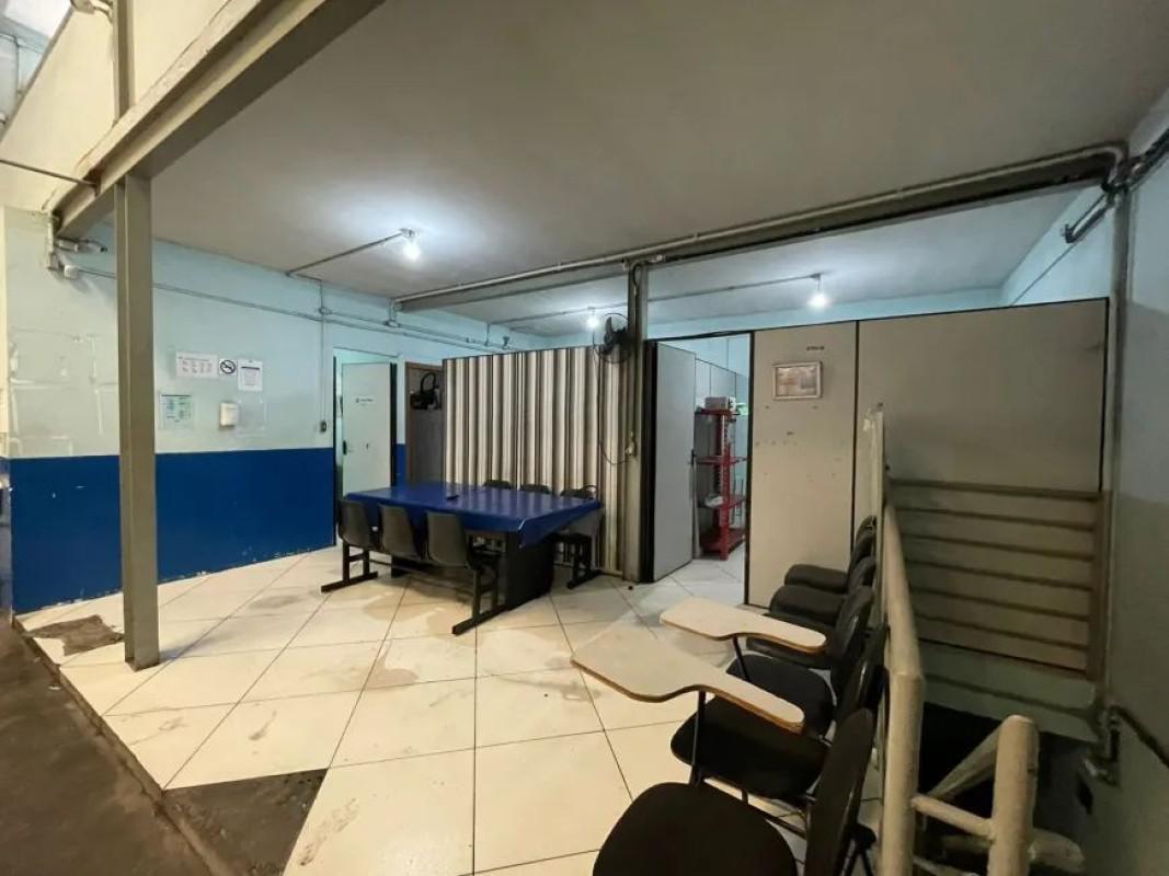 Galpão, São Francisco, 0 Quarto, 10 Vagas