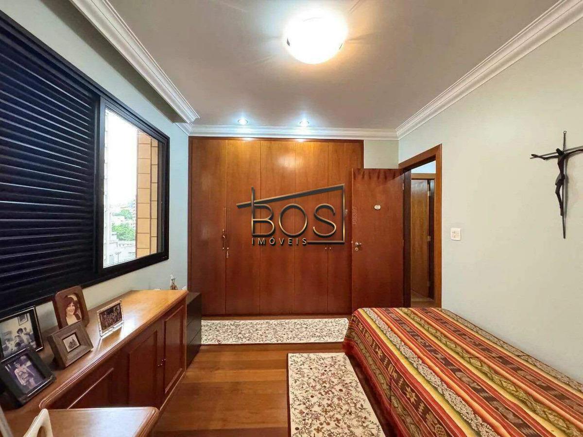 Apartamento, Funcionários, 4 Quartos, 4 Vagas, 2 Suítes