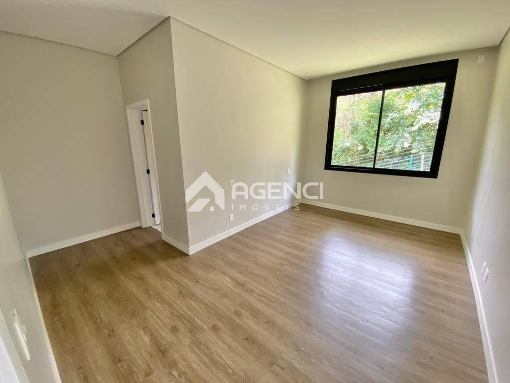 Casa, Alphaville - Lagoa dos Ingleses, 4 Quartos, 0 Vaga, 4 Suítes