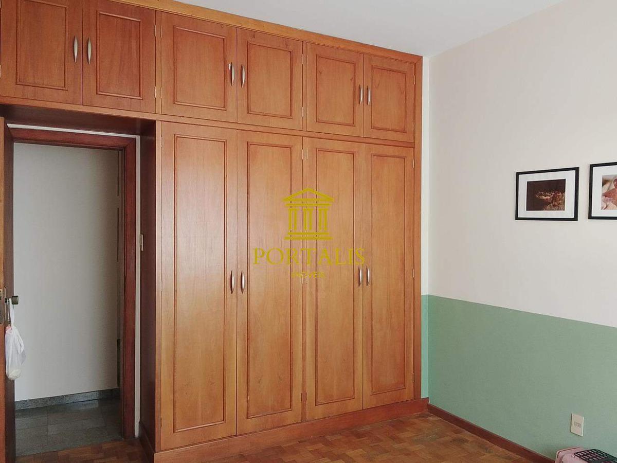 Apartamento, Floresta, 2 Quartos, 0 Vaga