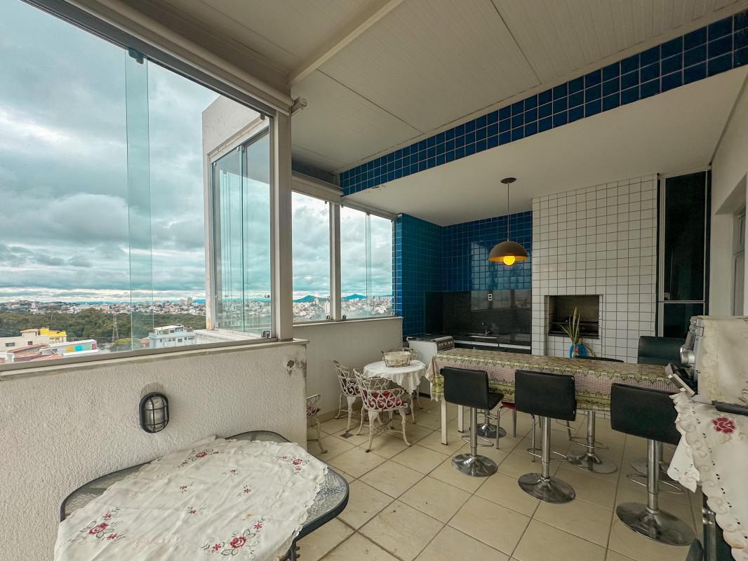 Cobertura, Sagrada Família, 4 Quartos, 4 Vagas, 1 Suíte