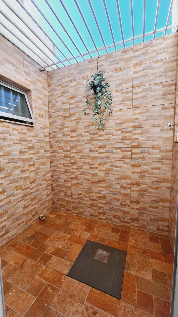 Casa, Nova Floresta, 3 Quartos, 0 Vaga, 1 Suíte