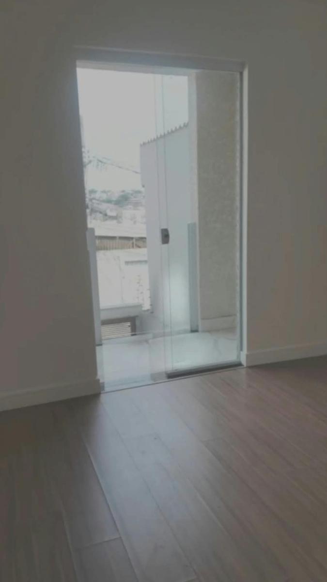 Casa, Candelária, 2 Quartos, 1 Vaga, 2 Suítes