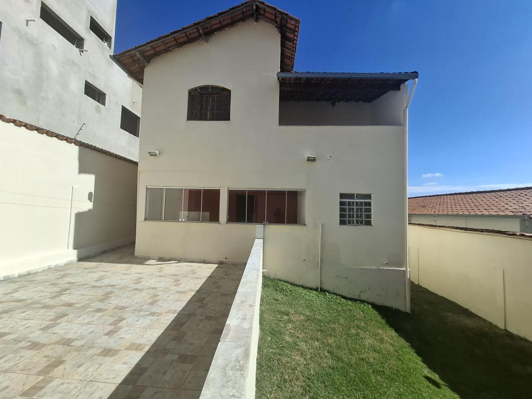 Casa, Vale das Orquídeas, 3 Quartos, 3 Vagas, 2 Suítes