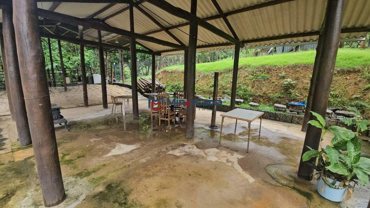 Fazenda, Petrópolis, 4 Quartos, 5 Vagas, 2 Suítes
