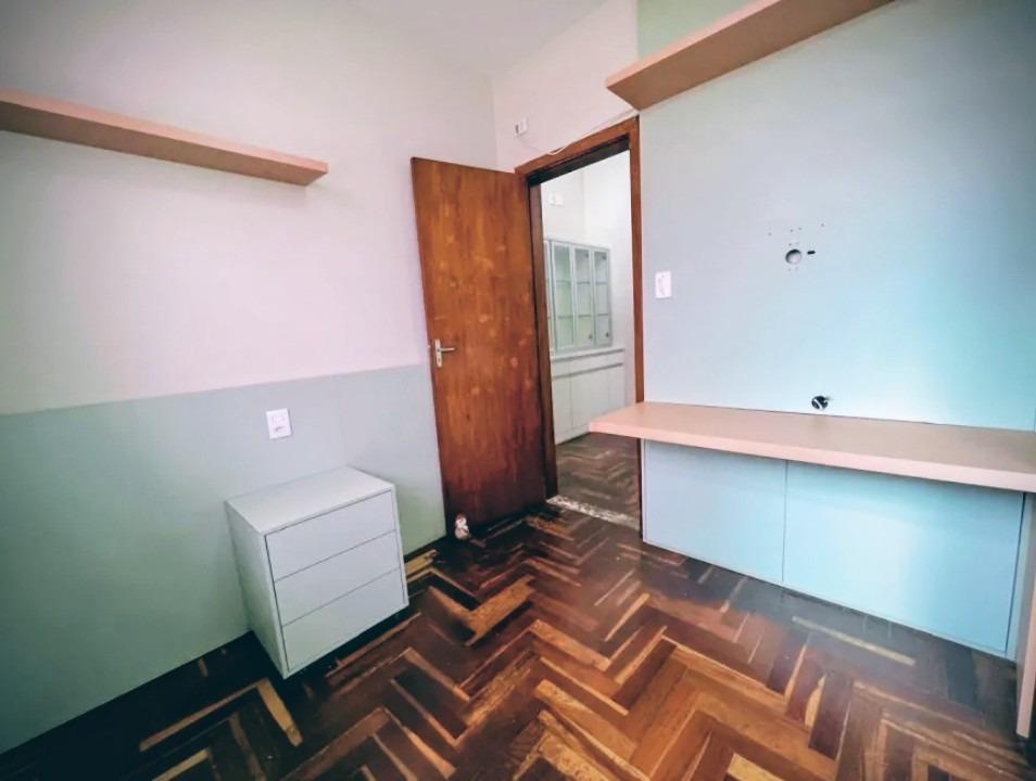 Casa, Castelo, 3 Quartos, 2 Vagas, 1 Suíte