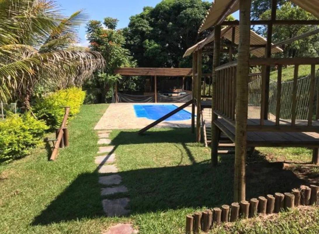 Fazenda, Ravena, 4 Quartos, 0 Vaga, 2 Suítes