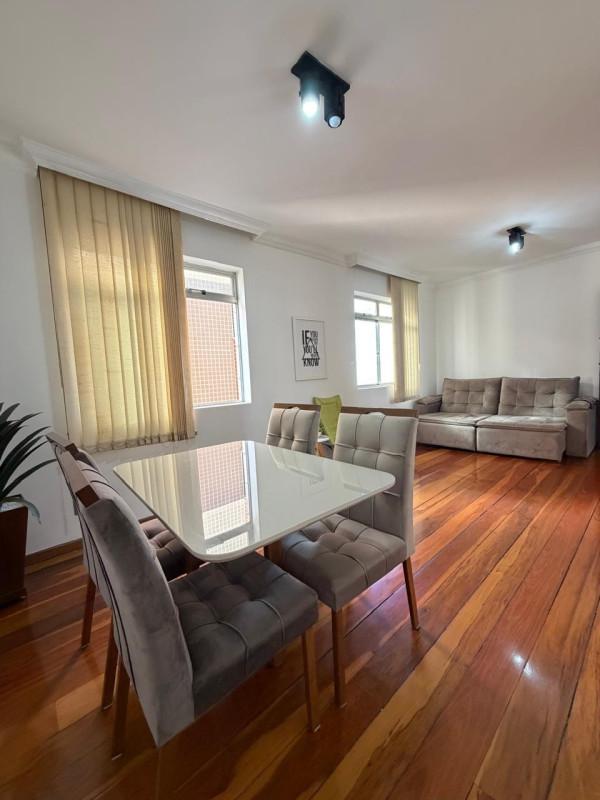 Apartamento, Sagrada Família, 2 Quartos, 1 Vaga, 1 Suíte