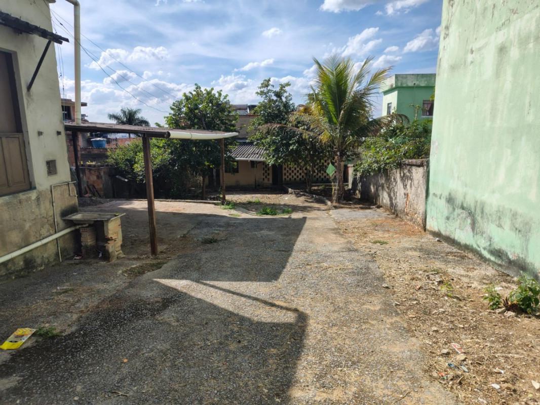 Lote, Céu Azul, 0 Quarto, 0 Vaga