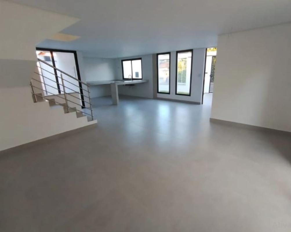Casa, Planalto, 3 Quartos, 0 Vaga, 1 Suíte