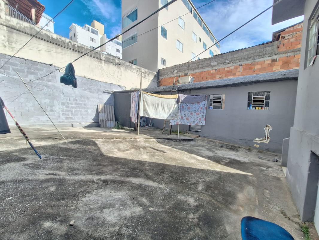 Casa, Fernão Dias, 3 Quartos, 2 Vagas, 1 Suíte